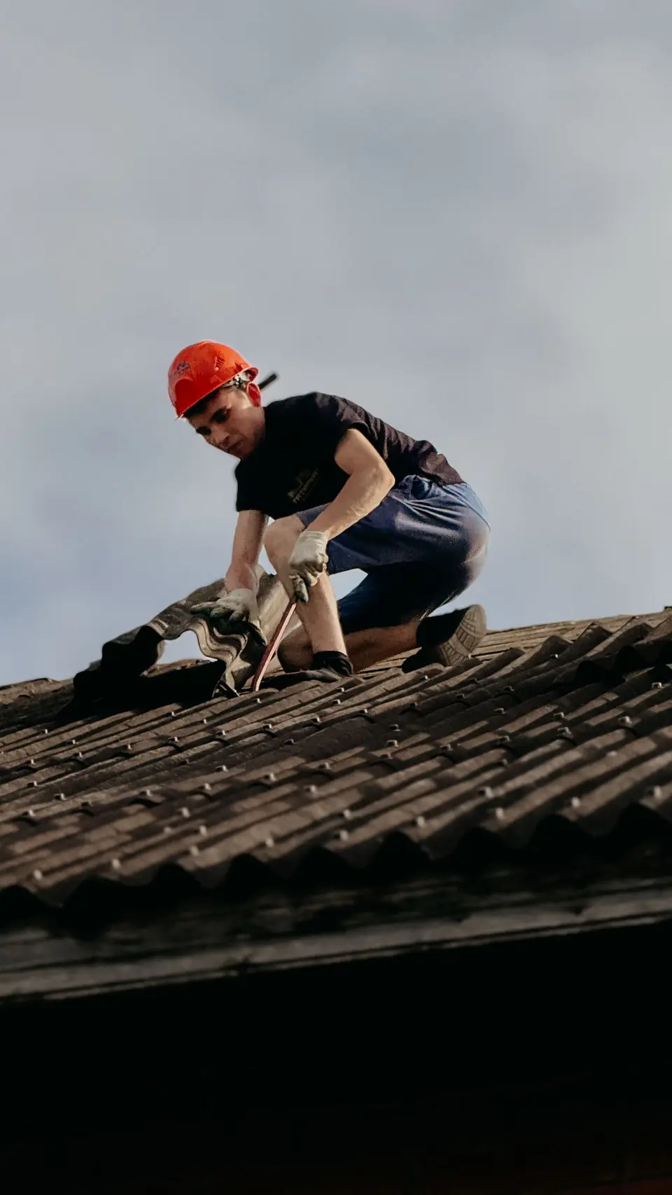 Couvreur d'Impérial Roof en intervention sur une toiture à Bruxelles